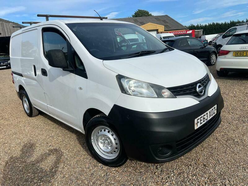Nissan NV200 Panel Van White #15