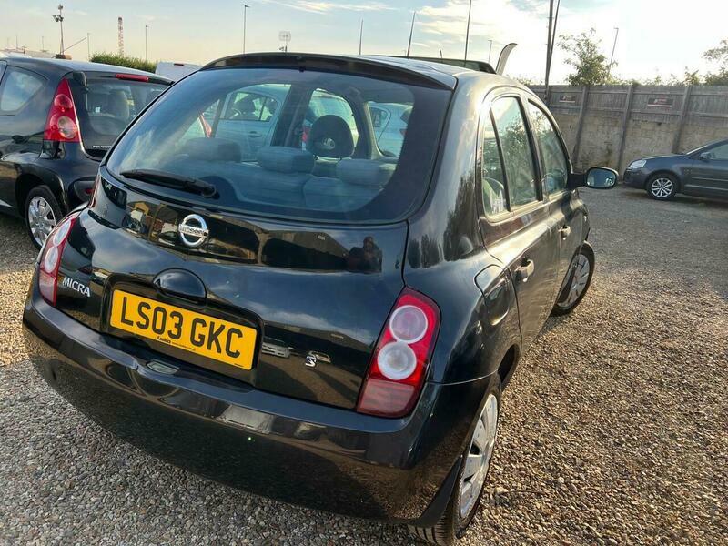 Nissan Micra 1.2 16V S Black #2