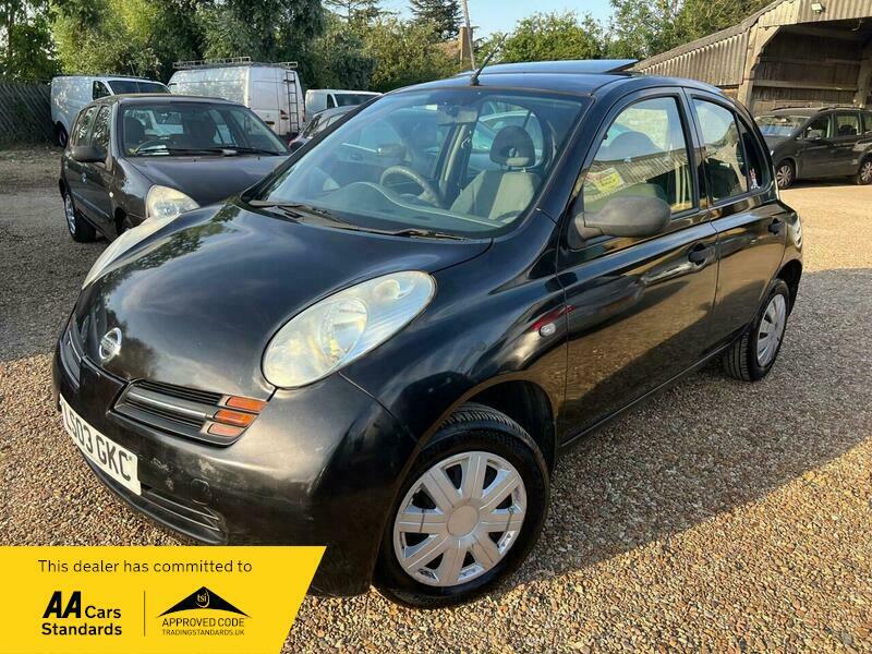 Nissan Micra 1.2 16V S Black #4