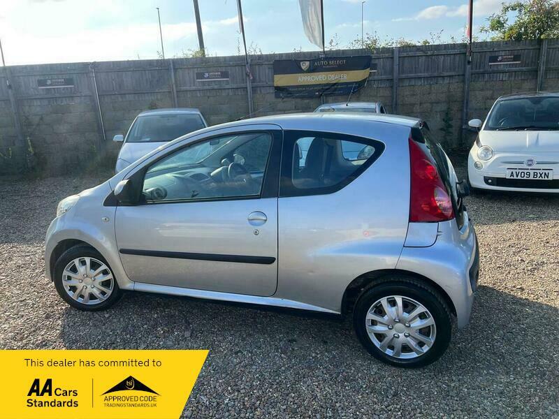 Peugeot 107 1.0 12V Urban 2 Silver #2