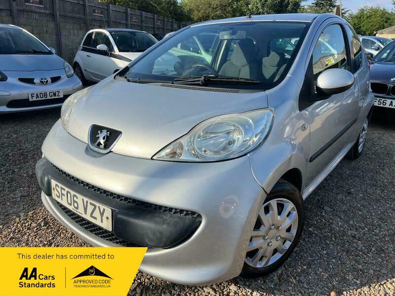 Peugeot 107 1.0 12V Urban 2 Silver