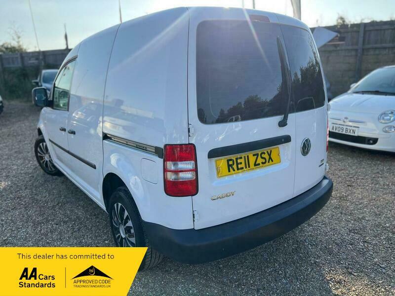 Volkswagen Caddy 1.6 Tdi Bluemotion Tech White #4