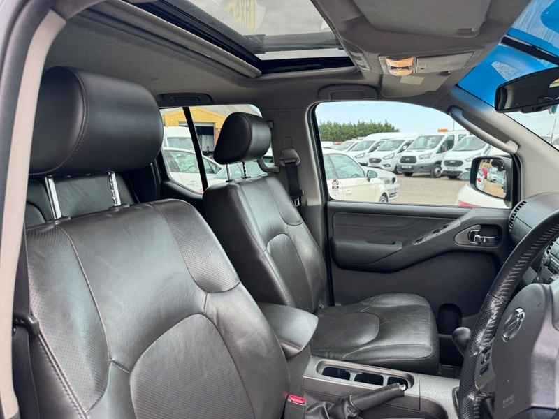 Nissan Navara Silver #24