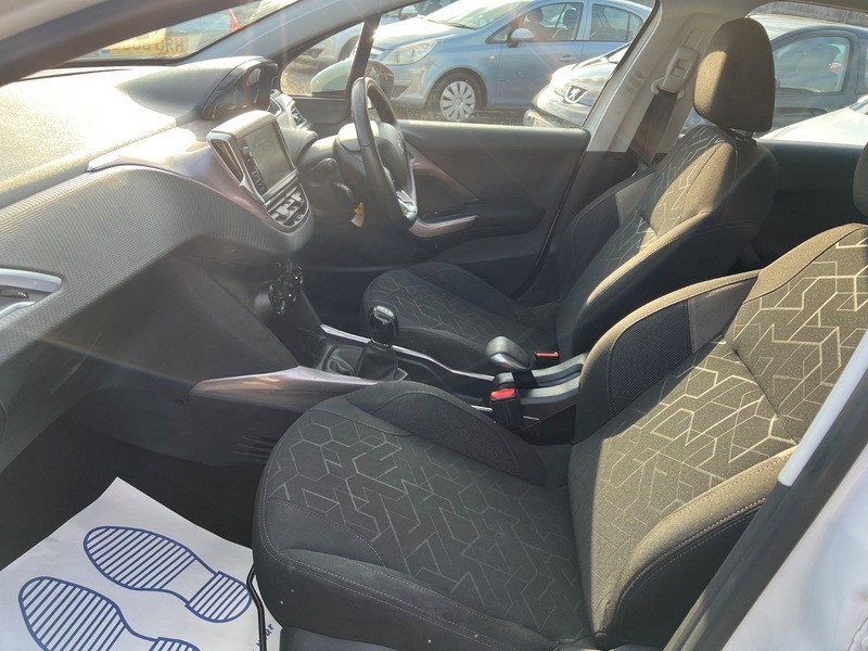 Peugeot 2008 Hdi Access Plus White #24