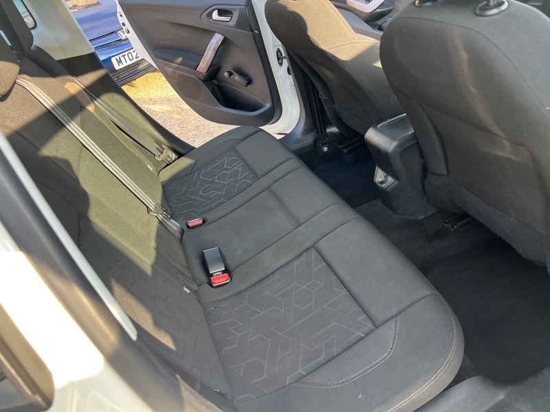 Peugeot 2008 Hdi Access Plus White #25