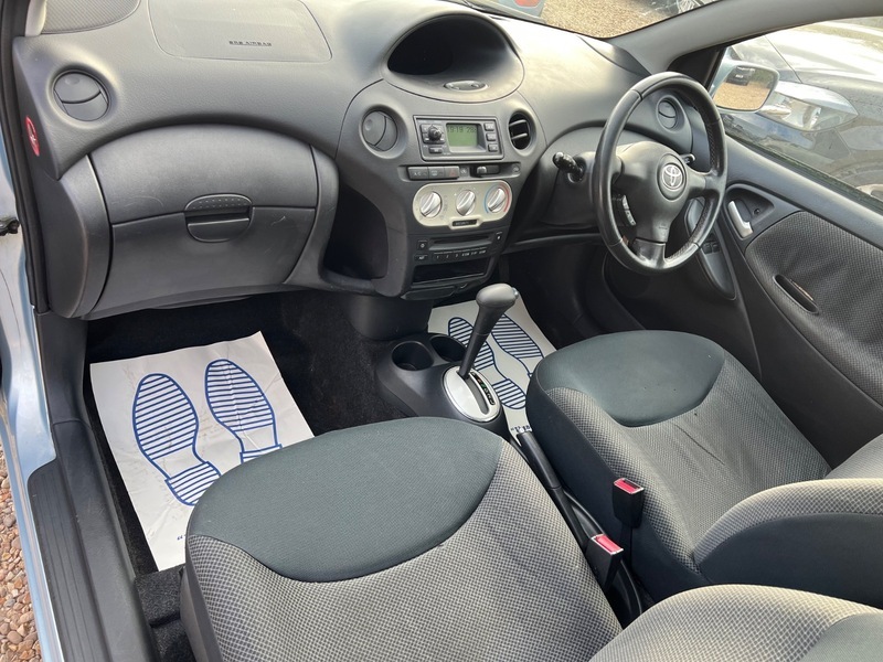 Toyota Yaris Hatchback #27