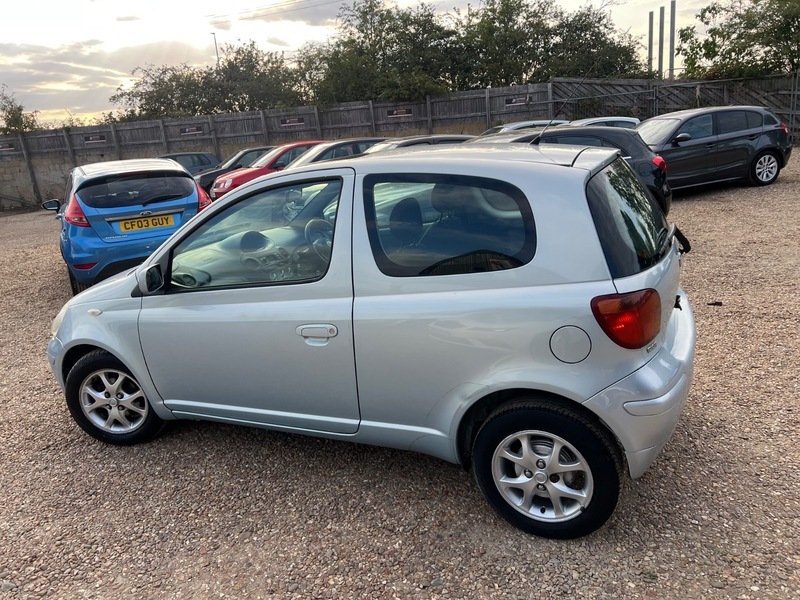 Toyota Yaris Hatchback #7