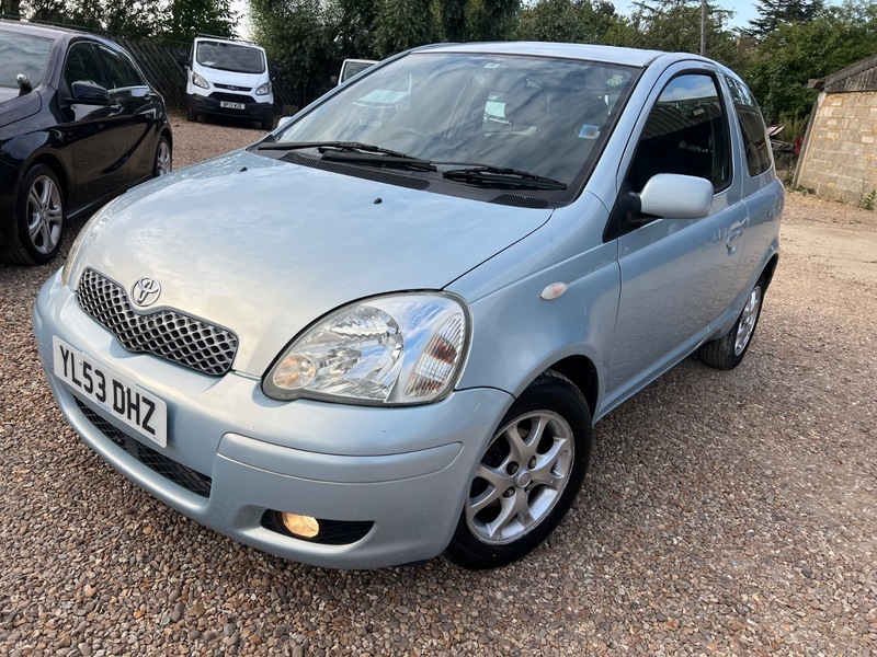 Toyota Yaris Hatchback #10