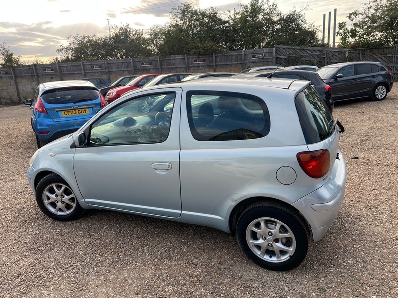 Toyota Yaris Hatchback #16