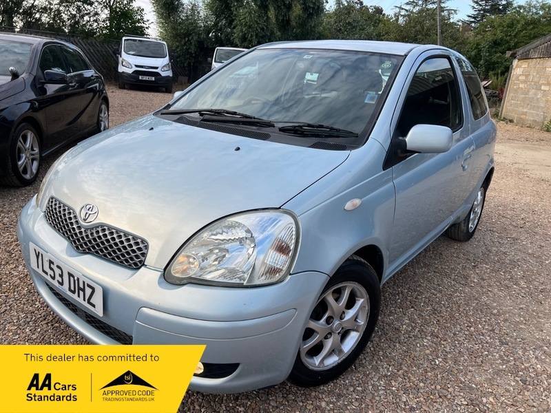 Toyota Yaris Vvti T Spirit Silver