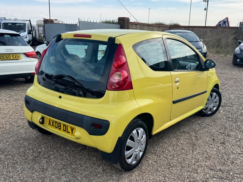 Peugeot 107 Hatchback Red #15