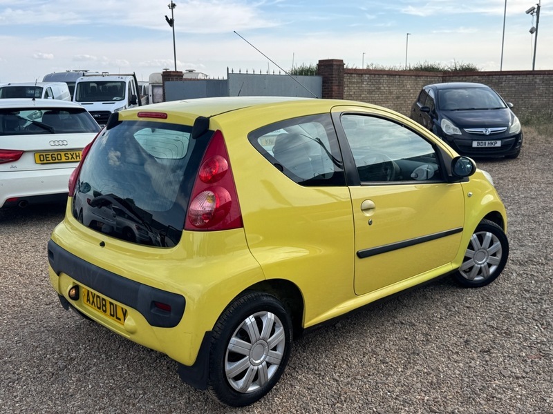 Peugeot 107 Hatchback Red #9