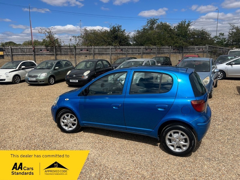 Toyota Yaris Vvti T Spirit Blue #3