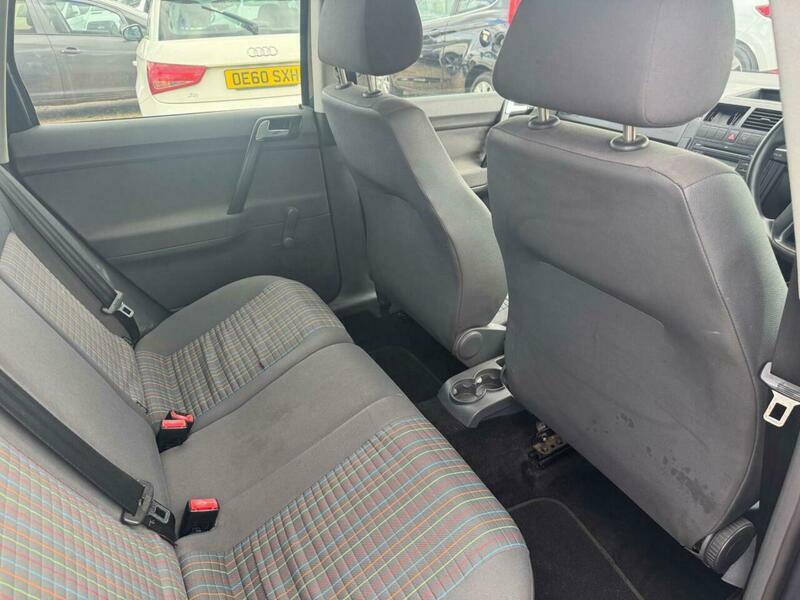 Volkswagen Polo Hatchback 1.2 E 200656 Silver #23
