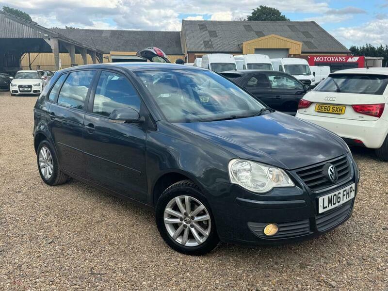 Volkswagen Polo Hatchback 1.2 E 200656 Silver #18
