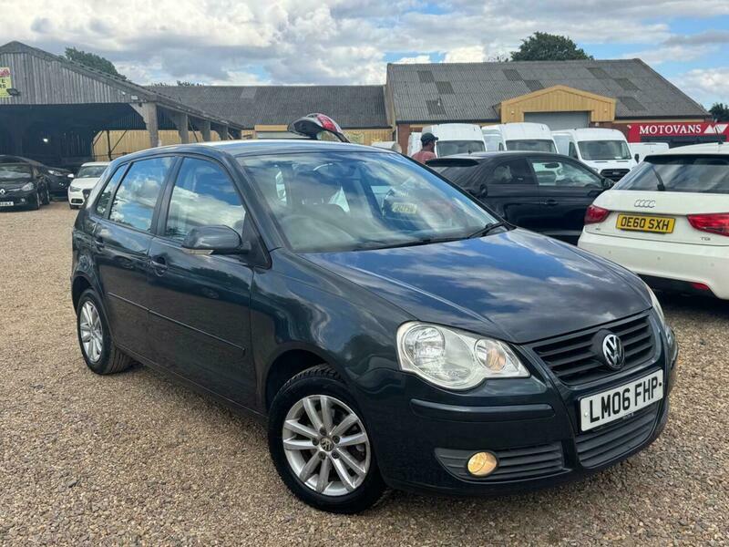Volkswagen Polo Hatchback 1.2 E 200656 Silver #16