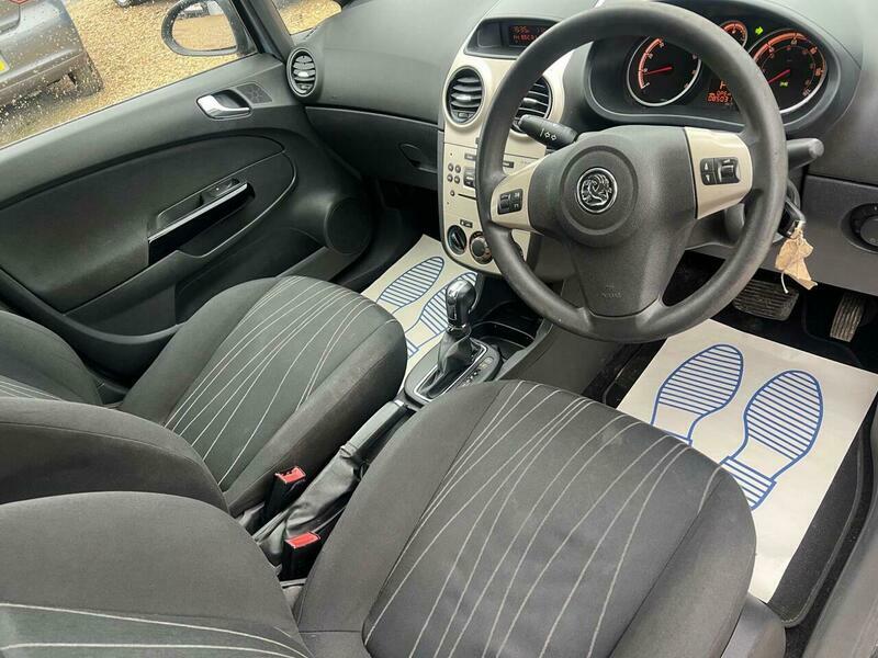 Vauxhall Corsa 1.2 Life 16V 80 Bhp Black #23