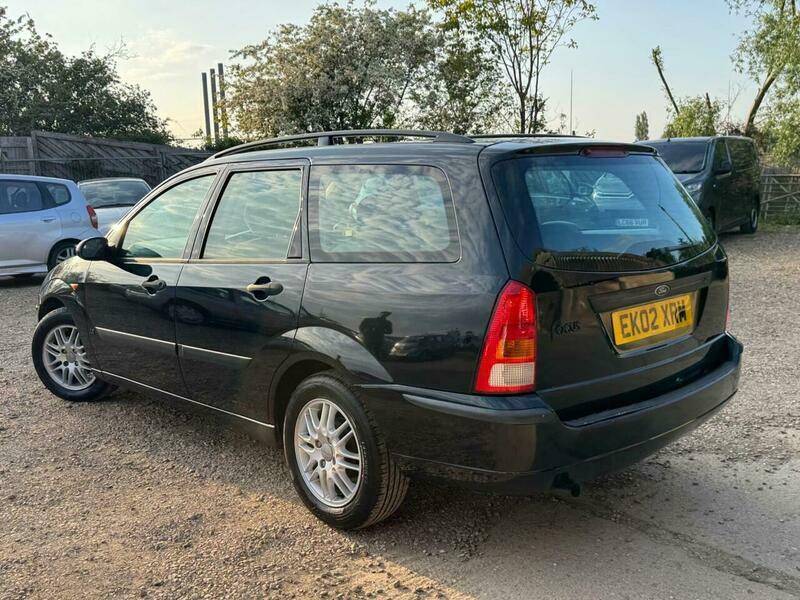 Ford Focus 1.8 L 1.8 Tddi Ghia Blue #9