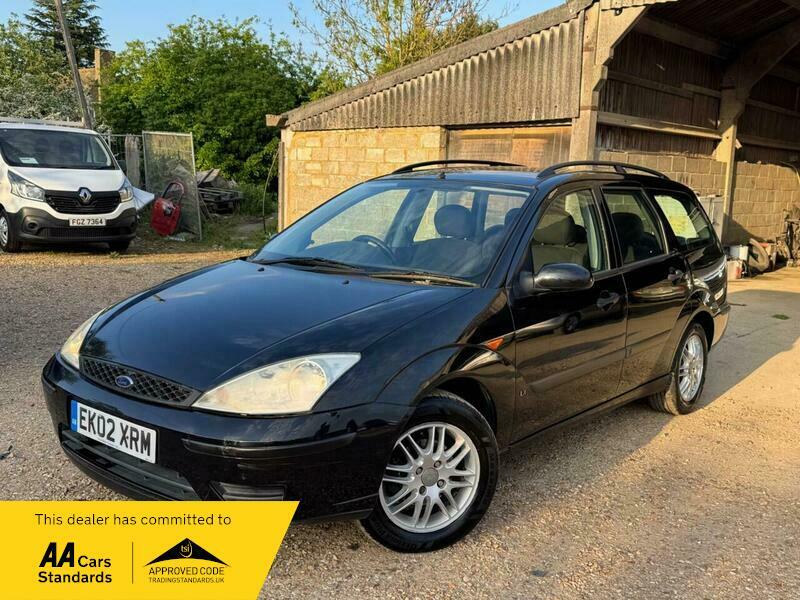 Ford Focus 1.8 L 1.8 Tddi Ghia Blue #1
