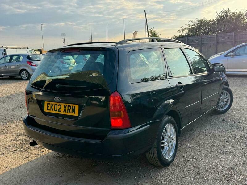 Ford Focus 1.8 L 1.8 Tddi Ghia Blue #16