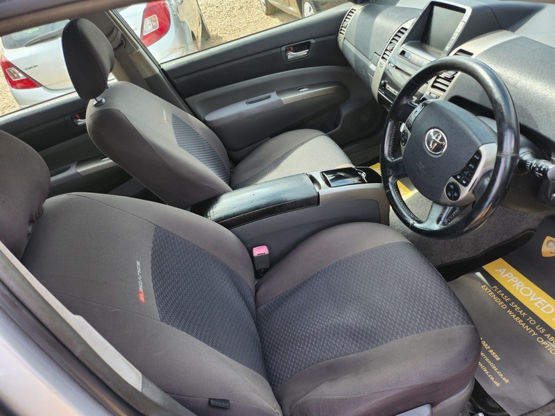 Toyota Prius T4 Black #13