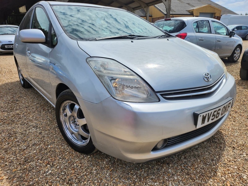 Toyota Prius T4 Black #9