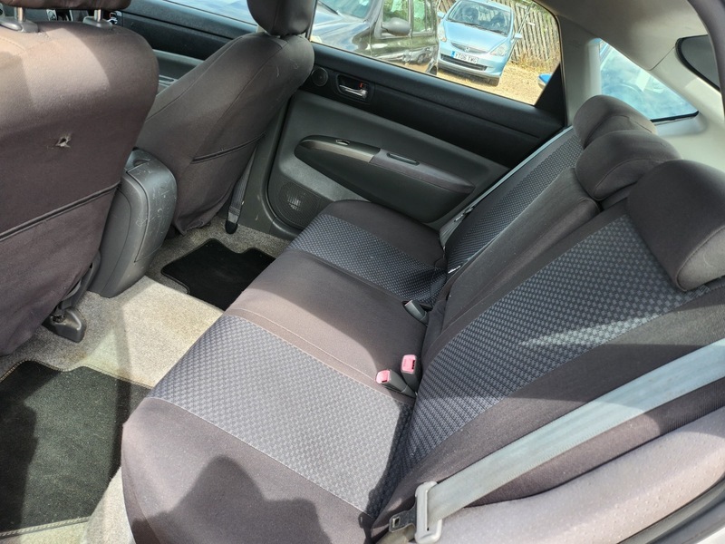 Toyota Prius T4 Black #15