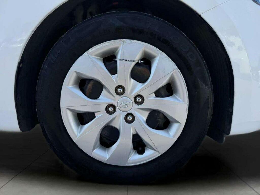 Hyundai I20 Hatchback Black #11