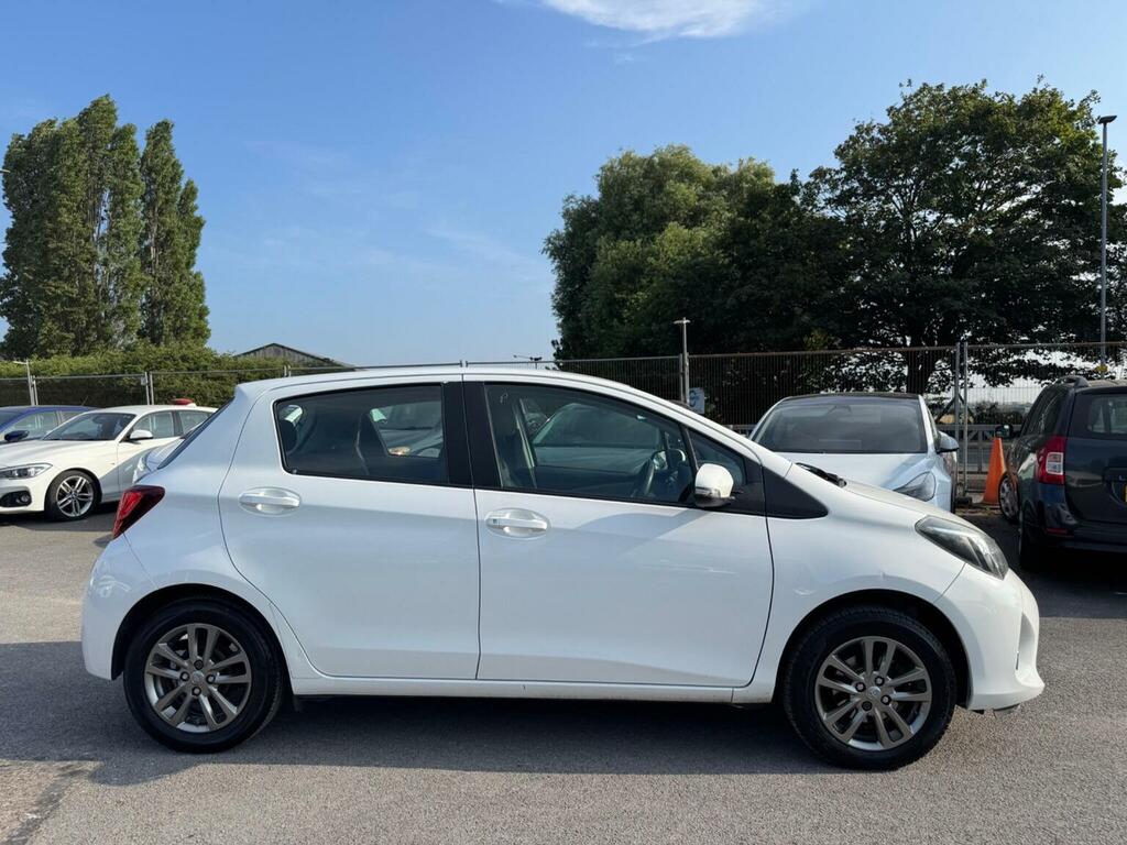 Toyota Yaris 1.33 Dual Vvt-i Icon Euro 5 Euro 5 White #3