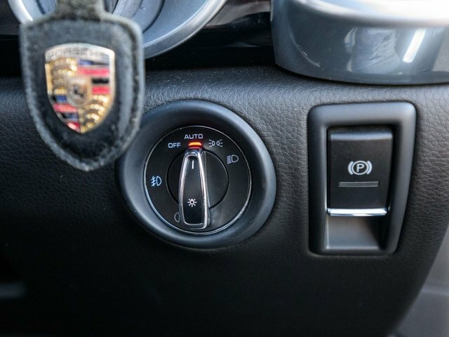 Porsche Cayenne 3L Null White #27