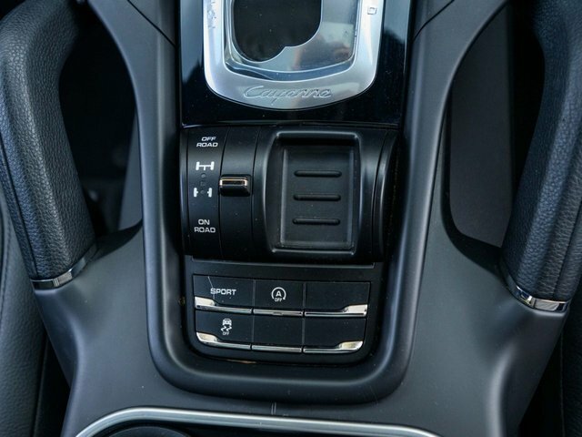 Porsche Cayenne 3L Null White #33