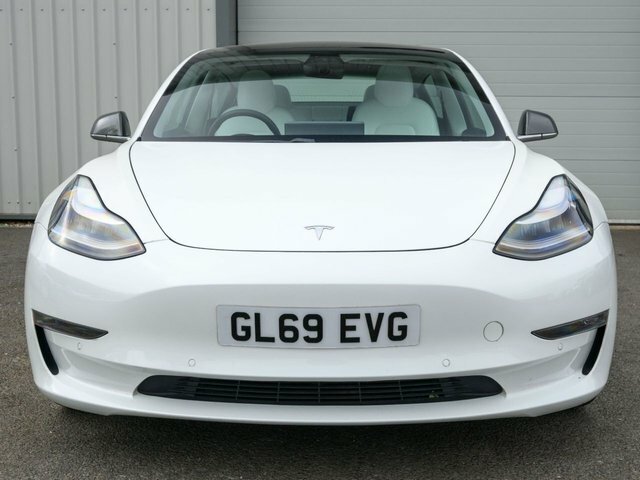 Tesla Model 3 2019 Dual Motor Performance Saloon White #4
