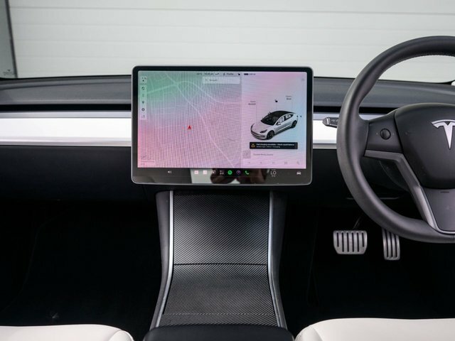 Tesla Model 3 Standard Range Plus Saloon Rwd White #13
