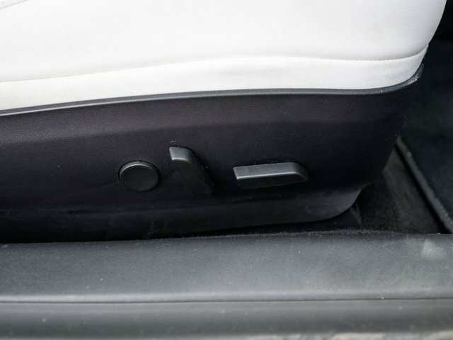 Tesla Model 3 Standard Range Plus Saloon Rwd White #19