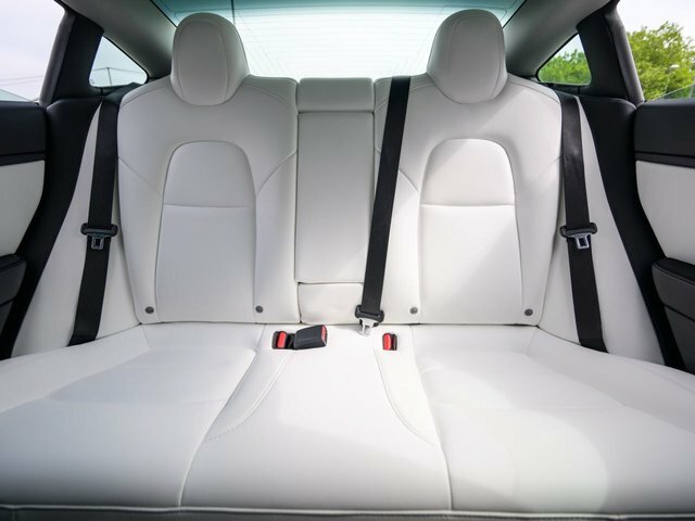 Tesla Model 3 Standard Range Plus Saloon Rwd White #17