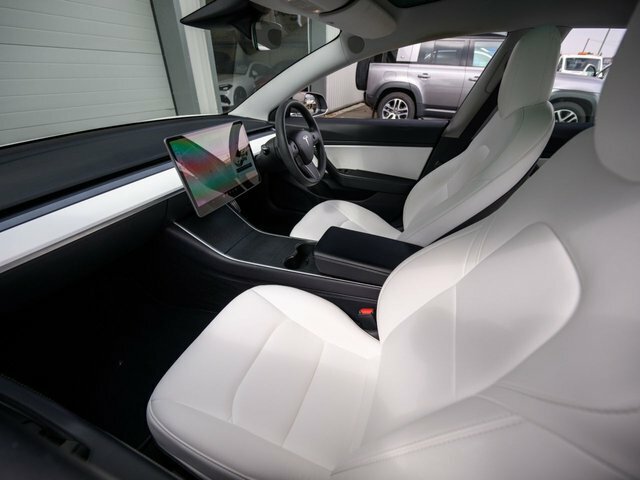 Tesla Model 3 Standard Range Plus Saloon Rwd White #15