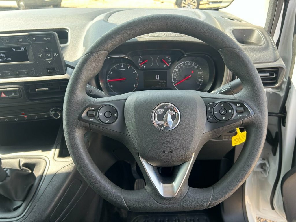 Vauxhall Combo 1.5L Sportive White #5