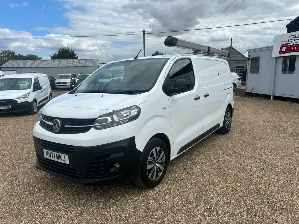 Vauxhall Vivaro 1.5L Dynamic 6Dr White #2
