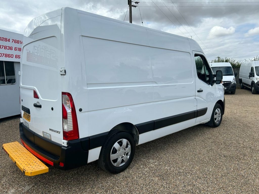 Renault Master Panel Van 2.3 Dci 35 Business Fwd Lwb Medium Roof White #17