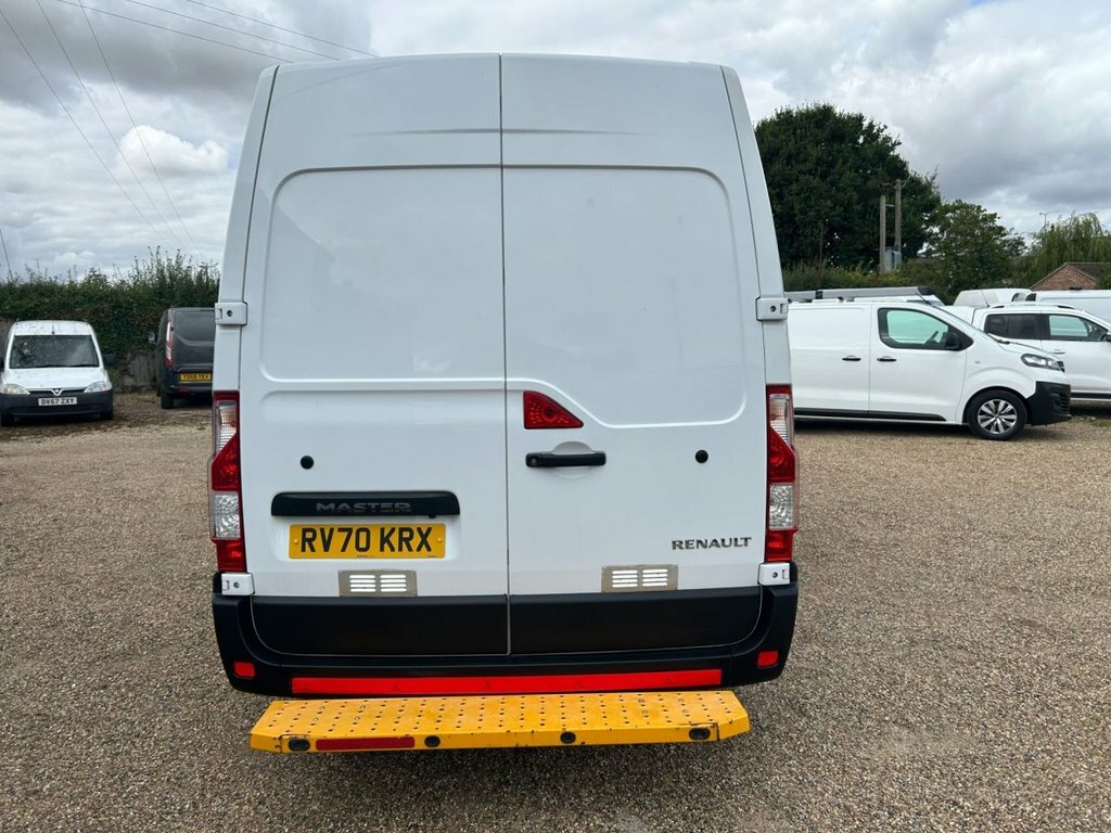 Renault Master Panel Van 2.3 Dci 35 Business Fwd Lwb Medium Roof White #19