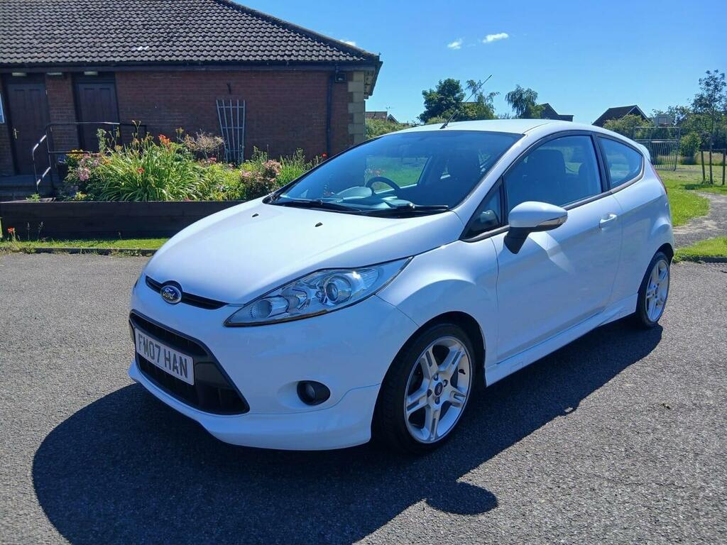 Ford Fiesta Hatchback 1.6 Zetec S 201161 White #4