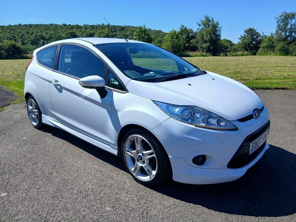 Ford Fiesta Hatchback 1.6 Zetec S 201161 White