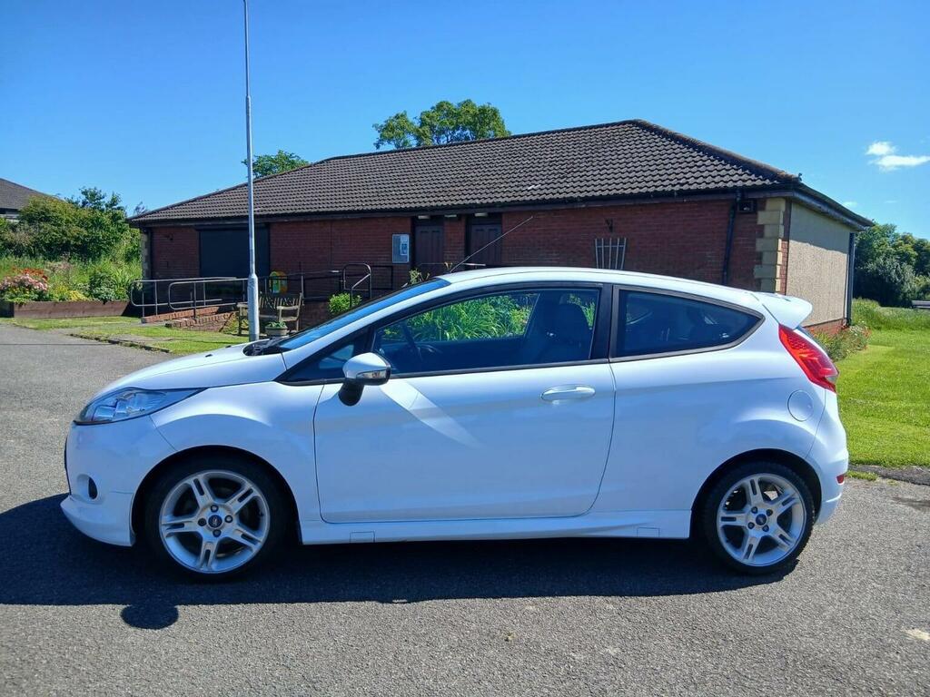 Ford Fiesta Hatchback 1.6 Zetec S 201161 White #5