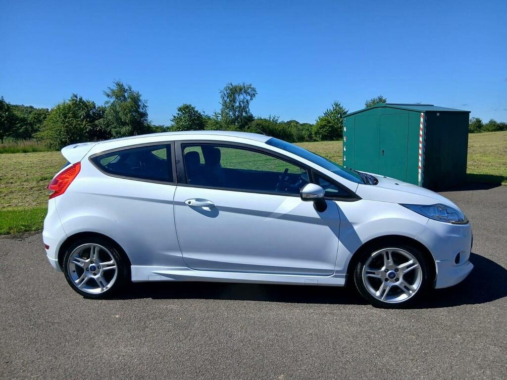 Ford Fiesta Hatchback 1.6 Zetec S 201161 White #2