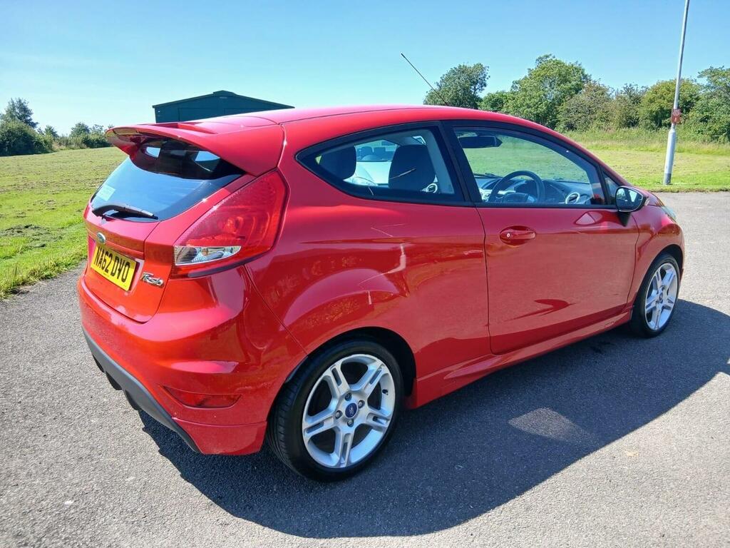 Ford Fiesta Hatchback 1.6 Td Zetec S 201262 Red #2