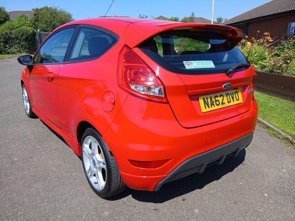 Ford Fiesta Hatchback 1.6 Td Zetec S 201262 Red #4
