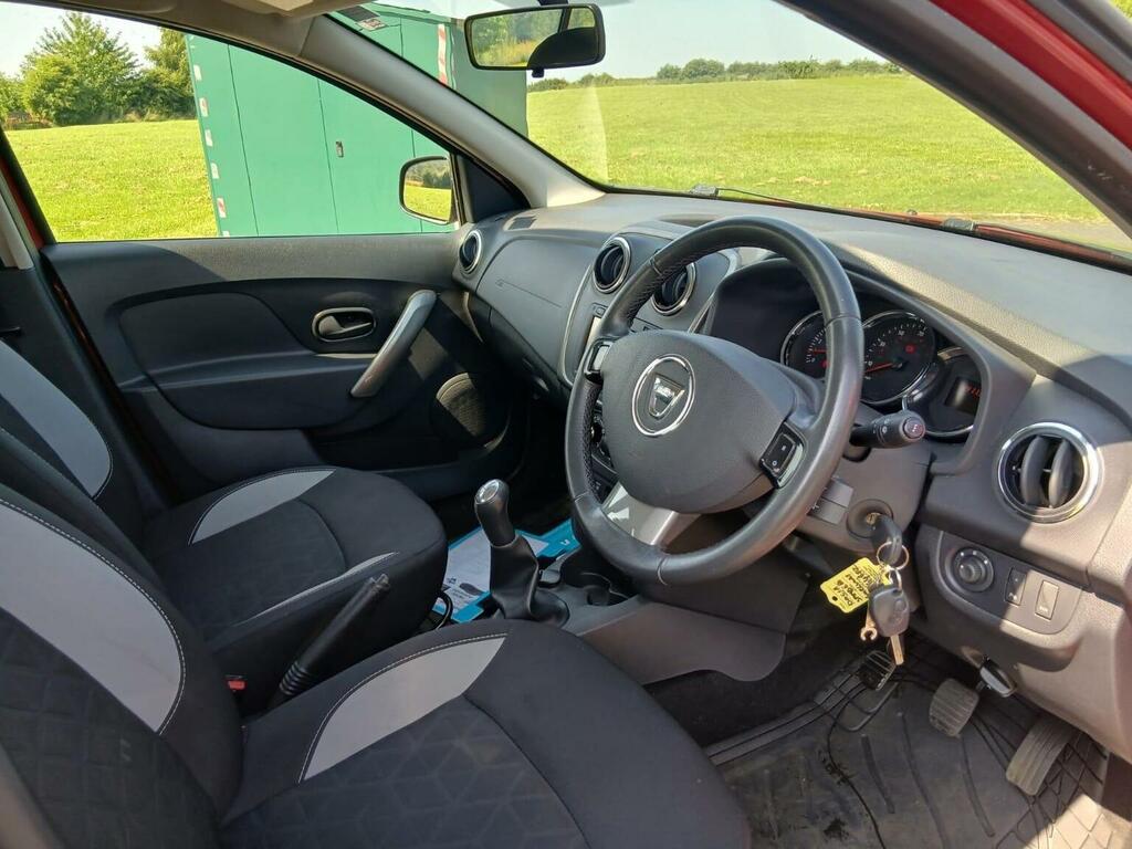 Dacia Sandero Stepway  White #10