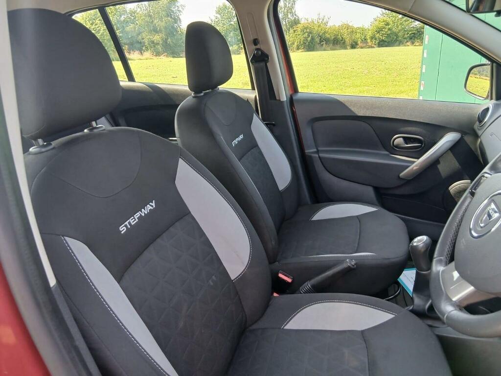 Dacia Sandero Stepway  White #11