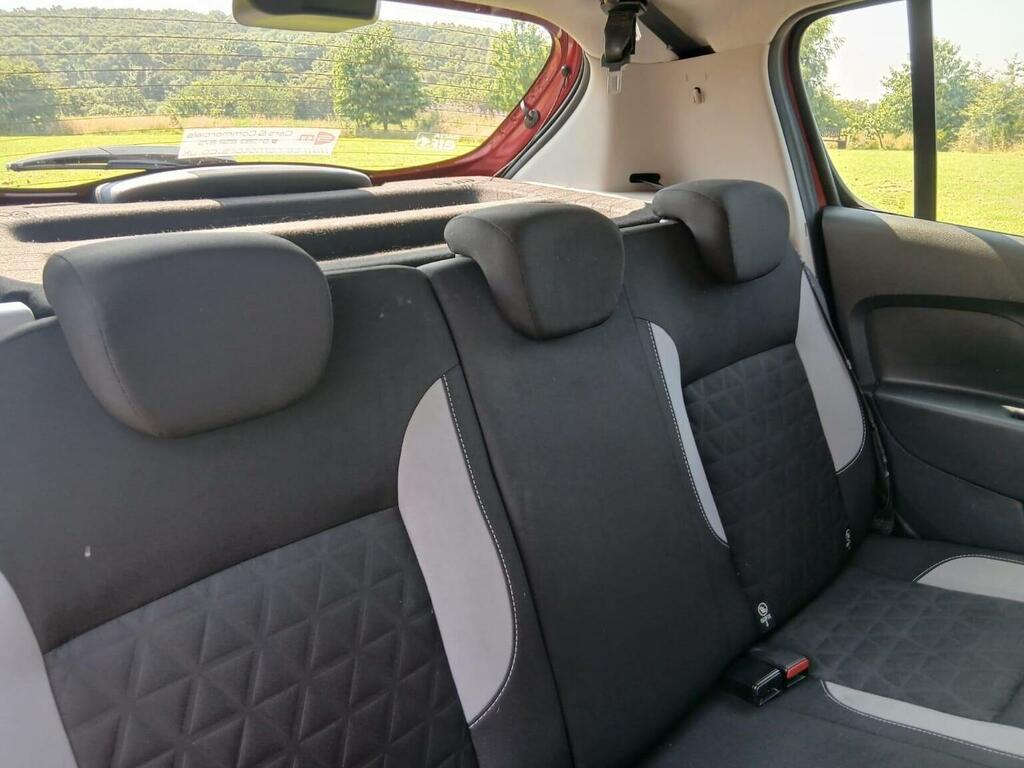 Dacia Sandero Stepway  White #8