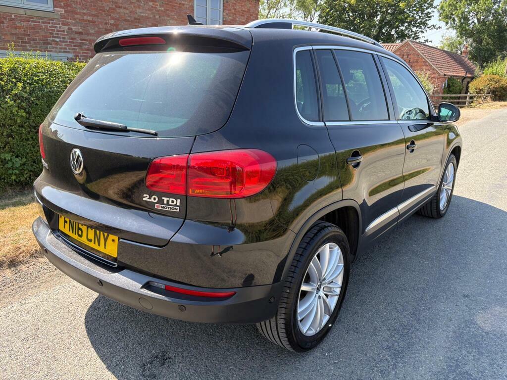 Volkswagen Tiguan 2.0 Tdi Bluemotion Tech Match Edition 4Wd Euro 6 Black #4